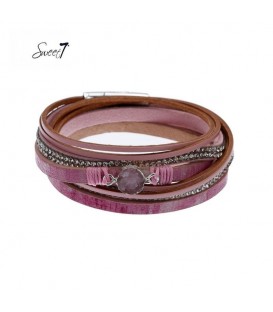 roze leren armband met kleine strass steentjes en andere details