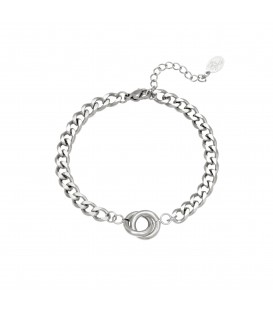 zilverkleurige chain armband met verbonden ringetjes