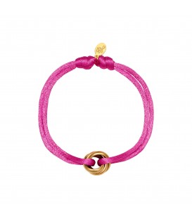 Fucshia roze satijnen armband met een goudkleurige bedel