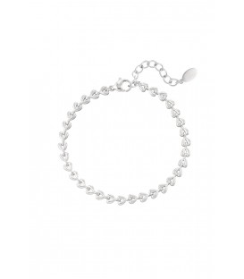Elegante Zilverkleurige Armband met Aaneengesloten Hartjes - Voeg Romantiek toe aan je Look!