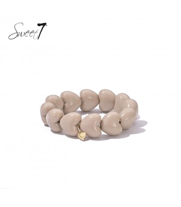 Trendy armband met beige hartjes van Sweet7